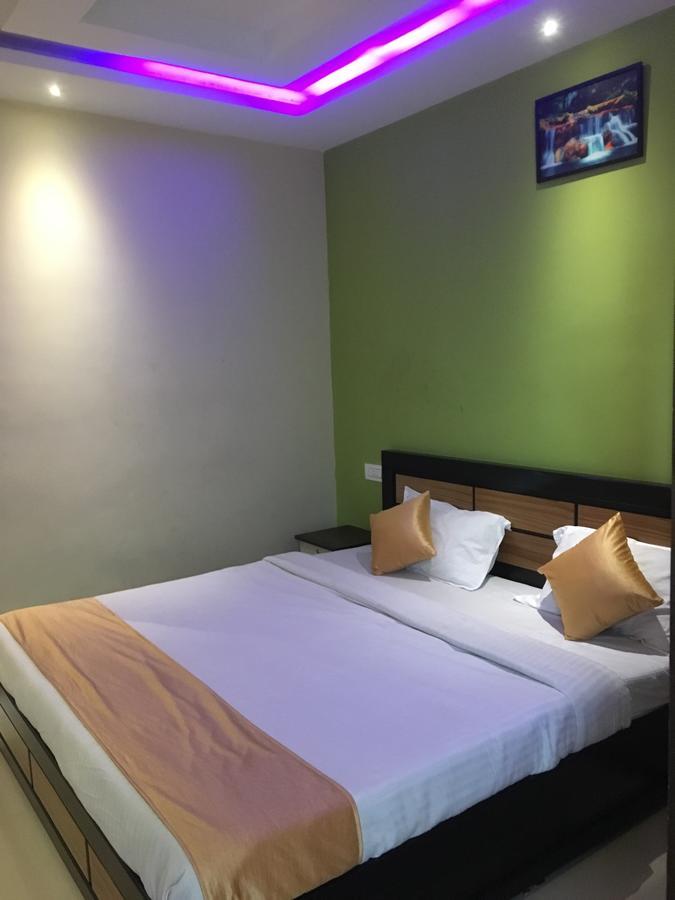Hotel Time Palace Ooty Quarto foto